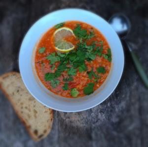 Spicy red lentil soup 